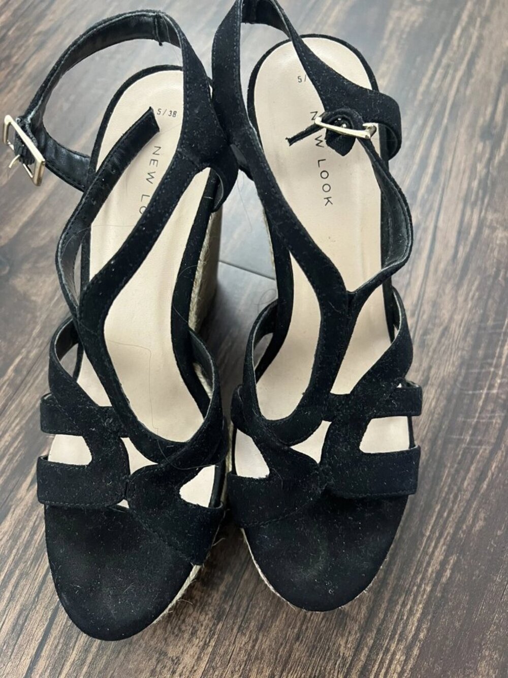 New Look Wedge Sandals Women’s Size9 Black Strappy 4.5" Wedge Heel 1" Platform